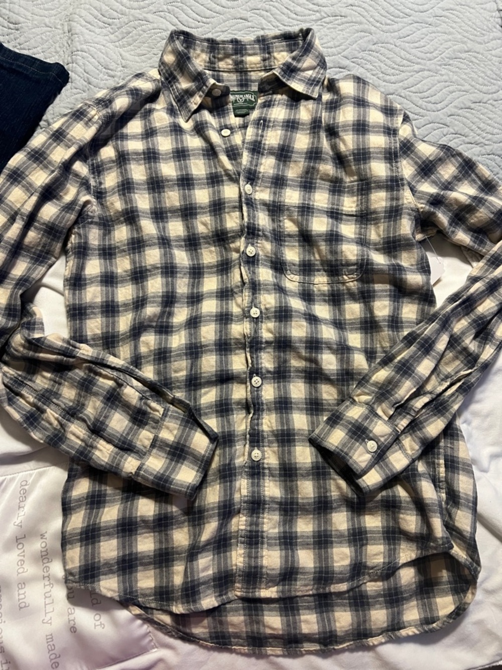American Eagle 🦅 Classic Men's Plaid Button-Down Shirt - Navy & Cream